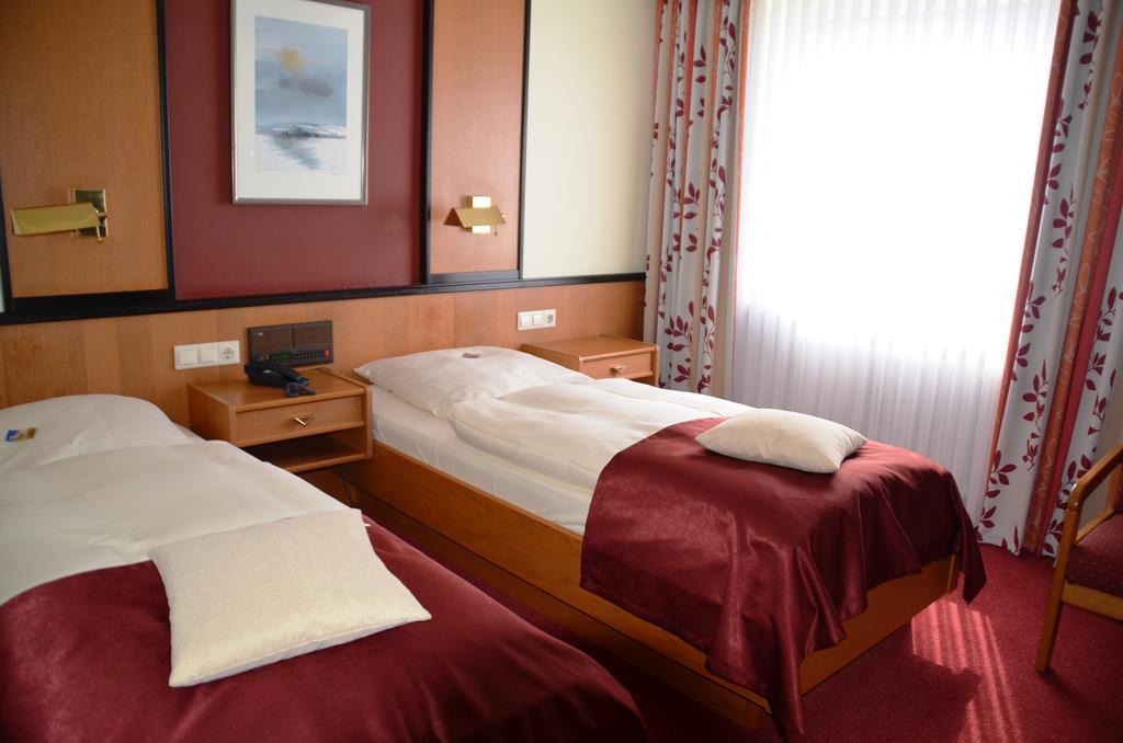 Hotel Exquisit ميندين المظهر الخارجي الصورة
